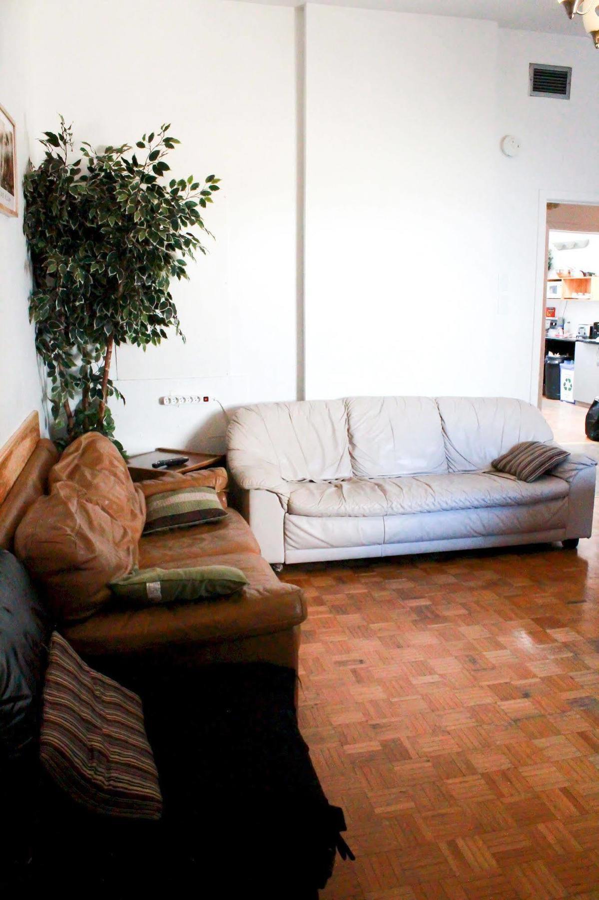 L'apero Hostal *