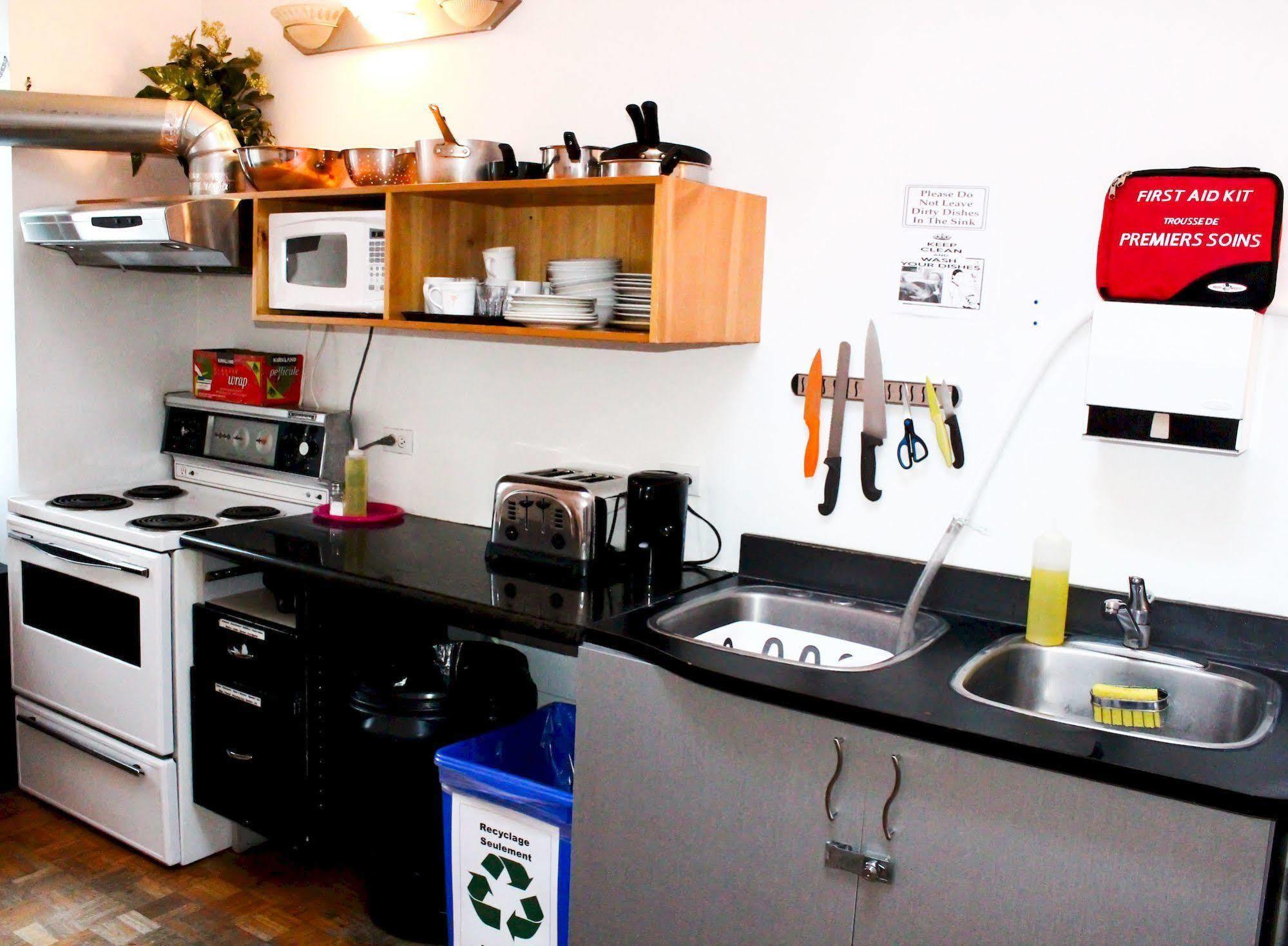 L'apero Hostal *