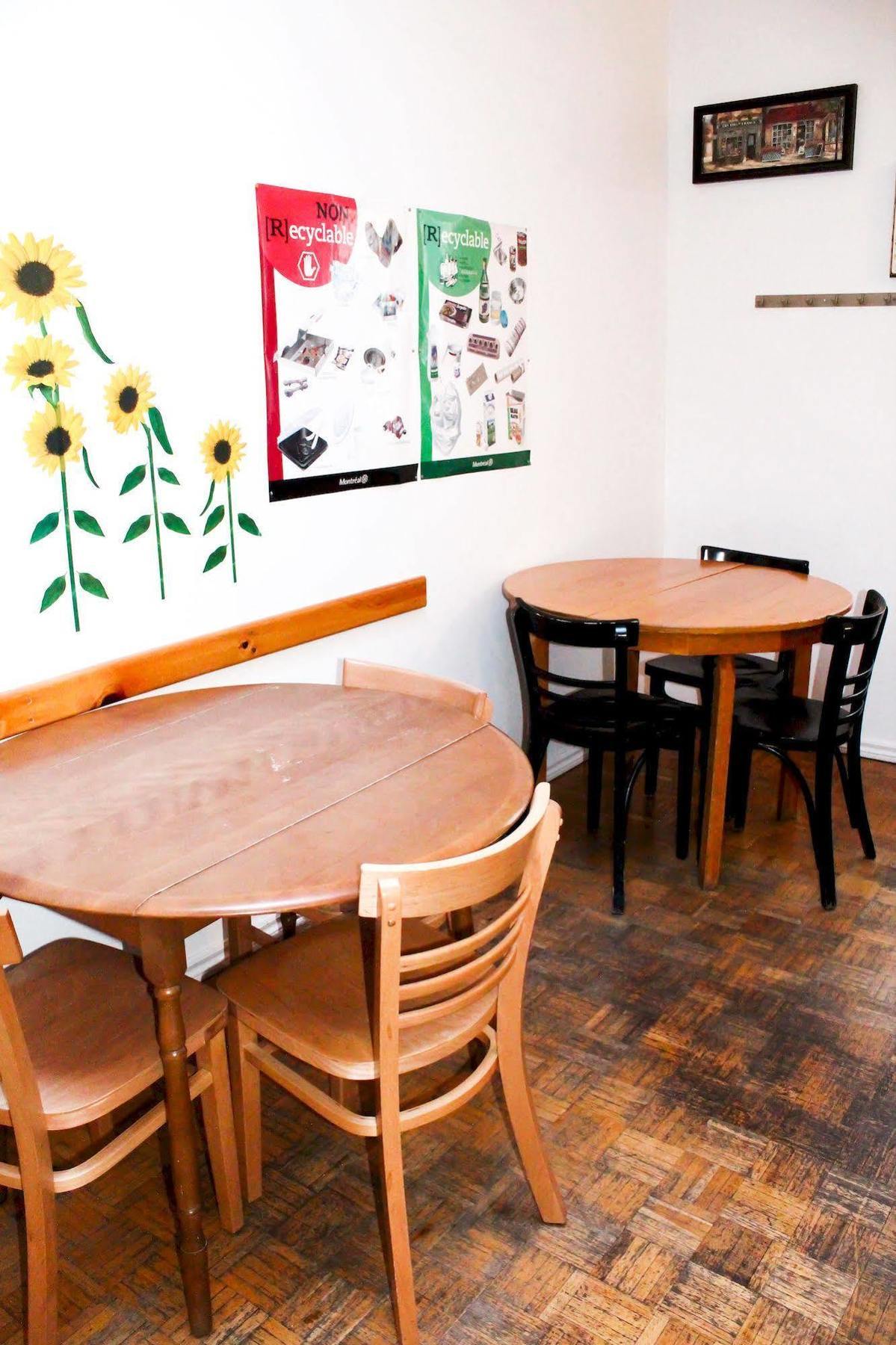 L'apero Hostal Montreal